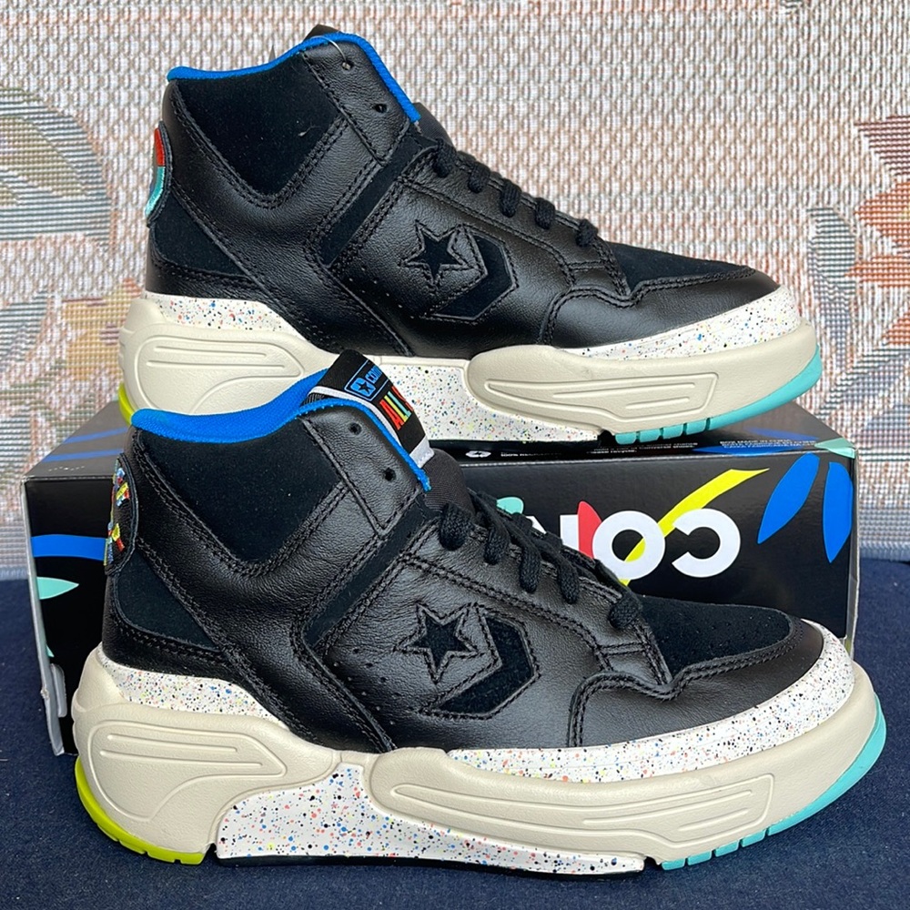 Converse WMNS 172194C
WEAPON CX MID
BLACK/CLOUD CREAM/LIME TWIST
Sneakers